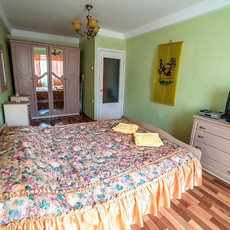 Apartments On Mykilska-Slobidka Kiev Buitenkant foto